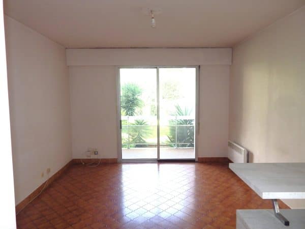 T2 RESIDENCE STANDING BEAUMONT