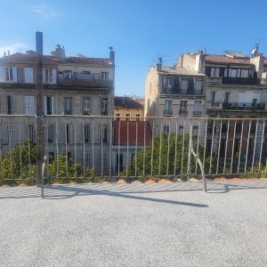 DERNIERE ETAGE AVEC TERRASSE COURS JULIEN