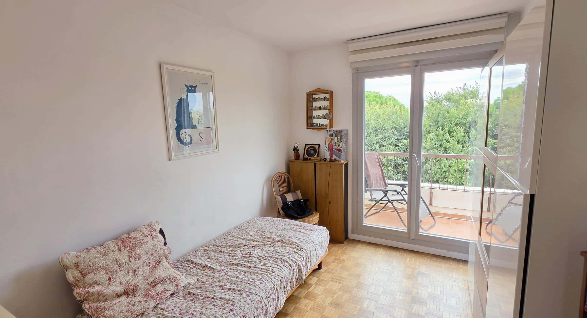 T4 DERNIER ETAGE SAINTE ANNE – Image 9